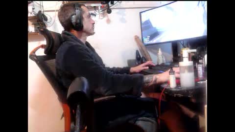 Snapshot of hotkinkytat chatting on January 1, 2025, 1:48 pm hotkinkytat online show from January 1, 2025, 1:48 pm