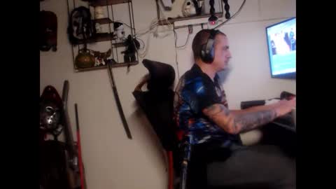 Snapshot of hotkinkytat chatting on January 28, 2025, 11:28 pm hotkinkytat online show from January 28, 2025, 11:28 pm