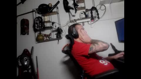 Snapshot of hotkinkytat chatting on February 2, 2025, 3:32 am hotkinkytat online show from February 2, 2025, 3:32 am