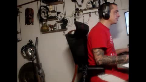 Snapshot of hotkinkytat chatting on February 16, 2025, 12:30 am hotkinkytat online show from February 16, 2025, 12:30 am