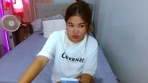 Snapshot of hotlayla_ chatting on January 6, 2025, 12:24 pm Layla online show from January 6, 2025, 12:24 pm