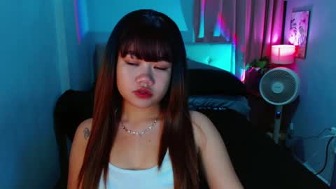 Snapshot of hotlayla_ chatting on March 2, 2025, 1:27 pm Layla online show from March 2, 2025, 1:27 pm