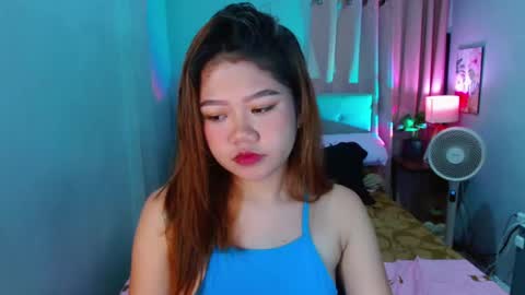 Snapshot of hotlayla_ chatting on March 9, 2025, 2:10 pm Layla online show from March 9, 2025, 2:10 pm