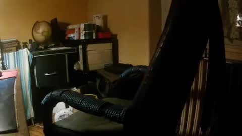 hotleopold online show from December 14, 2025, 10:14 pm