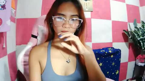 Snapshot of hotmama11211999 chatting on October 17, 2025, 1:14 pm zia online show from October 17, 2025, 1:14 pm