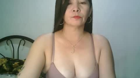 hotmamajen4u online show from January 12, 2026, 5:45 am