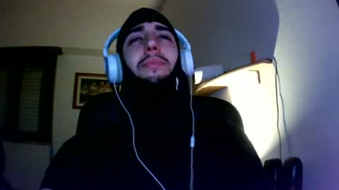 hotman11411 online show from June 11, 2026, 12:43 am