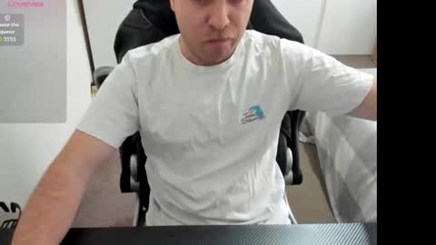 Cum and play X online show from October 2, 2025, 7:04 am