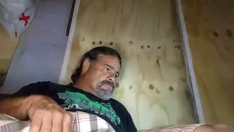 hotnriv13 online show from April 12, 2026, 1:27 pm