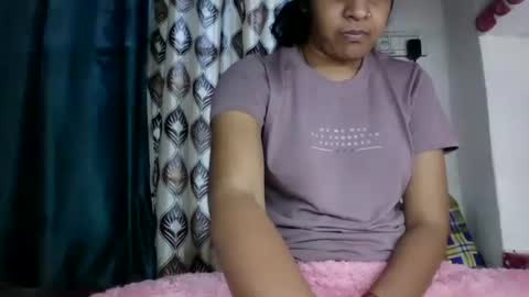 Snapshot of hotnsweetindian chatting on January 13, 2025, 8:37 am lola online show from January 13, 2025, 8:37 am