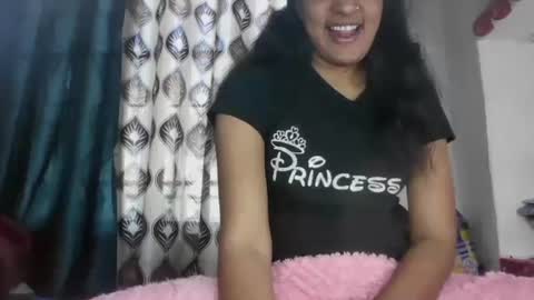 Snapshot of hotnsweetindian chatting on February 2, 2025, 7:41 am lola online show from February 2, 2025, 7:41 am