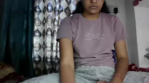 Snapshot of hotnsweetindian chatting on February 3, 2025, 9:52 am lola online show from February 3, 2025, 9:52 am