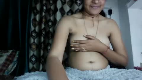 Snapshot of hotnsweetindian chatting on February 15, 2025, 1:49 pm lola online show from February 15, 2025, 1:49 pm