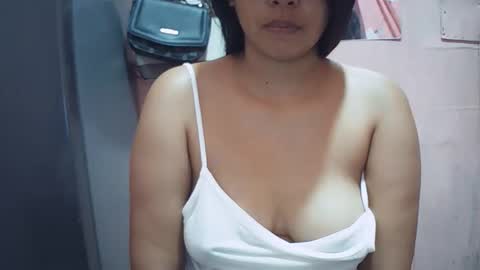 hotpink4u04 online show from January 14, 2026, 8:58 pm