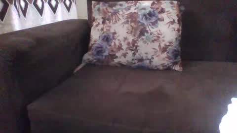 hotrinnah online show from November 17, 2025, 12:33 pm