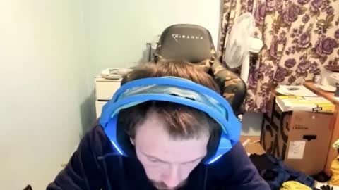 hot online show from November 29, 2025, 4:54 pm