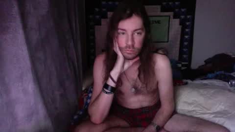 Snapshot of hott25guy chatting on December 12, 2024, 9:48 pm hott25guy online show from December 12, 2024, 9:48 pm