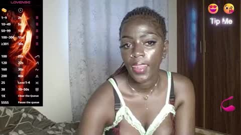 Amalia online show from November 22, 2025, 1:43 pm