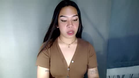 jelaigrande  online show from April 10, 2026, 2:06 am