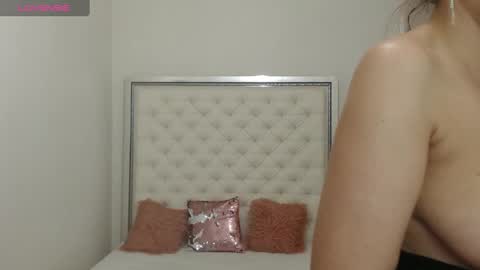 Snapshot of hott_eryka chatting on February 5, 2025, 8:43 am Eryka online show from February 5, 2025, 8:43 am