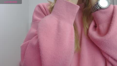 Snapshot of hott_eryka chatting on February 16, 2025, 5:59 am Eryka online show from February 16, 2025, 5:59 am