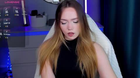 hello Im Eva online show from September 26, 2025, 2:32 pm