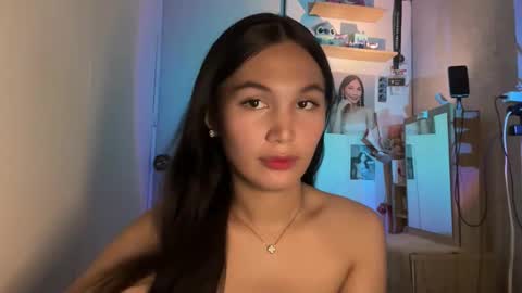 Snapshot of hottie_amari chatting on April 5, 2026, 12:57 pm Amari online show from April 5, 2026, 12:57 pm