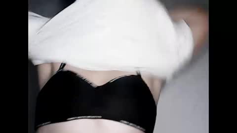 Snapshot of hottie_asianbabe chatting on February 25, 2026, 12:42 am Leen online show from February 25, 2026, 12:42 am