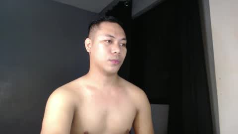 hottie_kyle69 online show from May 9, 2026, 12:21 pm