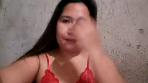 Snapshot of hottiecum27 chatting on May 5, 2026, 2:14 pm hottiecum27 online show from May 5, 2026, 2:14 pm