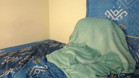 independent Model online show from January 18, 2025, 11:55 pm