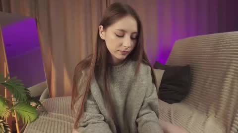 hottpeachh online show from October 4, 2025, 5:33 pm