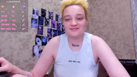 Snapshot of hotty_linn chatting on October 5, 2025, 8:51 pm Linn online show from October 5, 2025, 8:51 pm