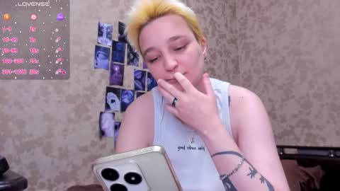 Snapshot of hotty_linn chatting on October 6, 2025, 6:16 pm Linn online show from October 6, 2025, 6:16 pm