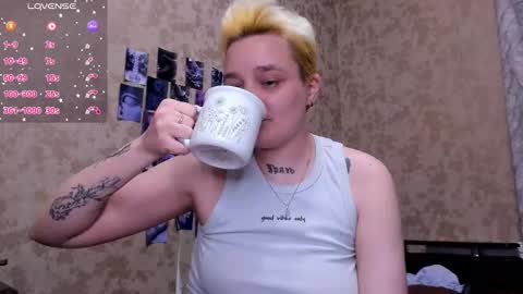Snapshot of hotty_linn chatting on October 7, 2025, 8:06 pm Linn online show from October 7, 2025, 8:06 pm