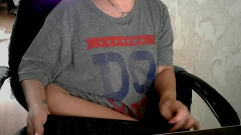 Snapshot of hotty_mary chatting on June 26, 2026, 4:44 pm Mary online show from June 26, 2026, 4:44 pm
