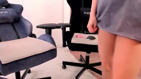 Nessie and Jessie online show from February 26, 2026, 12:04 pm