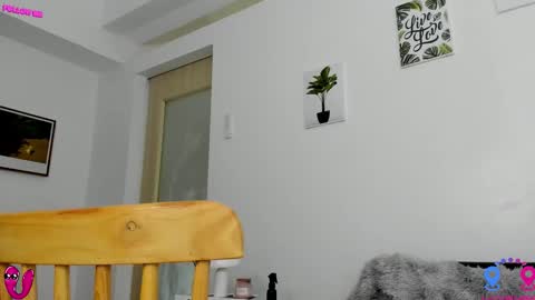 Snapshot of hottycrishinaxx chatting on September 10, 2025, 5:29 am crishinahotty online show from September 10, 2025, 5:29 am