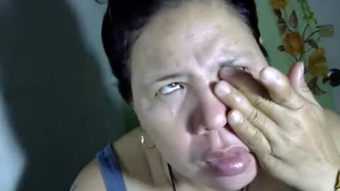 hottycrissy4u online show from April 26, 2026, 10:51 pm