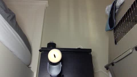 hotwhitecoc online show from February 12, 2026, 8:15 pm