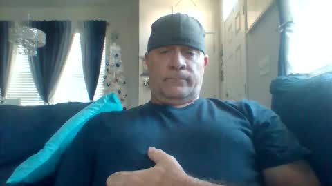 hotyummycock69 online show from December 19, 2025, 3:41 pm