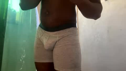 Snapshot of houseesposo chatting on February 21, 2025, 6:04 pm houseesposo online show from February 21, 2025, 6:04 pm