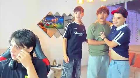 Snapshot of houseofwarrios chatting on March 4, 2026, 5:13 am we are Harry Jersi pablo and our mod talco online show from March 4, 2026, 5:13 am