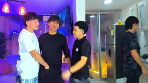 Snapshot of houseofwarrios chatting on March 21, 2026, 5:23 am we are Harry Jersi pablo and our mod talco online show from March 21, 2026, 5:23 am