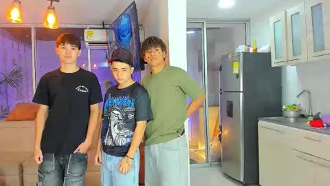 Snapshot of houseofwarrios chatting on March 25, 2026, 5:24 am we are Harry Jersi pablo and our mod talco online show from March 25, 2026, 5:24 am