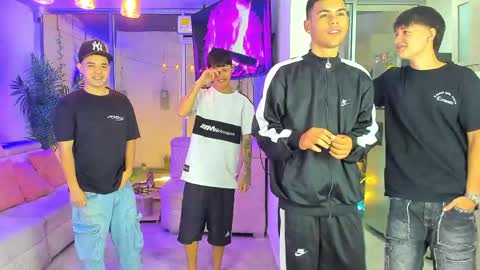 Snapshot of houseofwarrios chatting on April 12, 2026, 5:56 am we are Harry Jersi pablo and our mod talco online show from April 12, 2026, 5:56 am