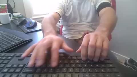 hoverday online show from December 1, 2025, 7:19 pm