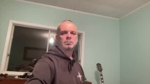 Snapshot of howlingatnothing chatting on December 25, 2024, 11:42 pm howlingatnothing online show from December 25, 2024, 11:42 pm