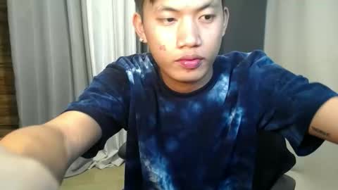 hugecockjames09 online show from October 4, 2025, 10:46 am