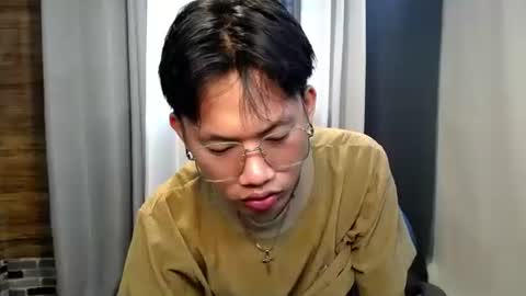 hugecockjames09 online show from October 11, 2025, 4:55 am